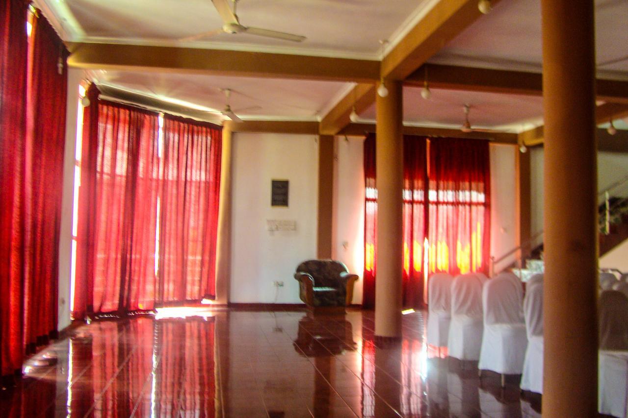 Old Mahawasala Hotel Bambaragaleyaya Eksteriør billede
